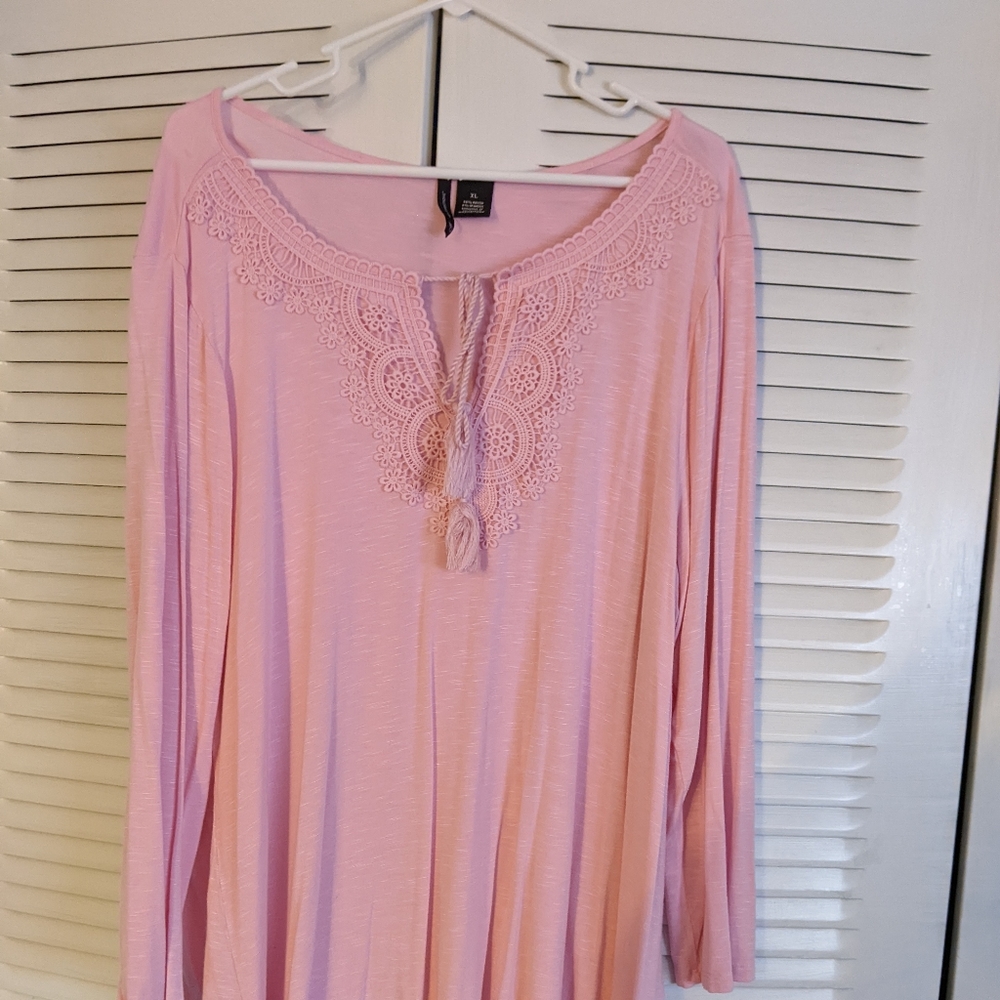 New Directions top, beautiful pastel pink color.
